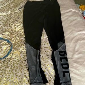 Bebe Activewear Leggings-large (never worn)